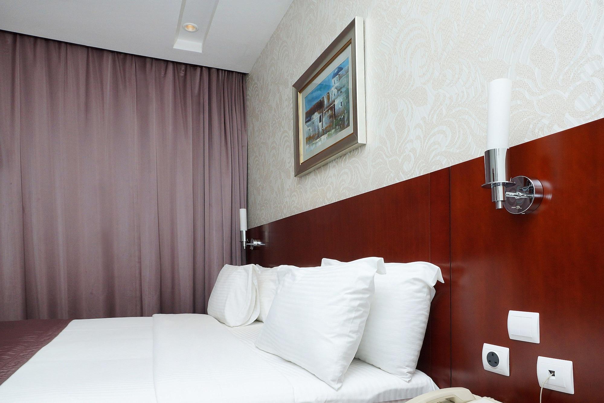 แกรนด์ เมราล โฮเต็ล Hotel อัลโคห์บาร์ ภายนอก รูปภาพ