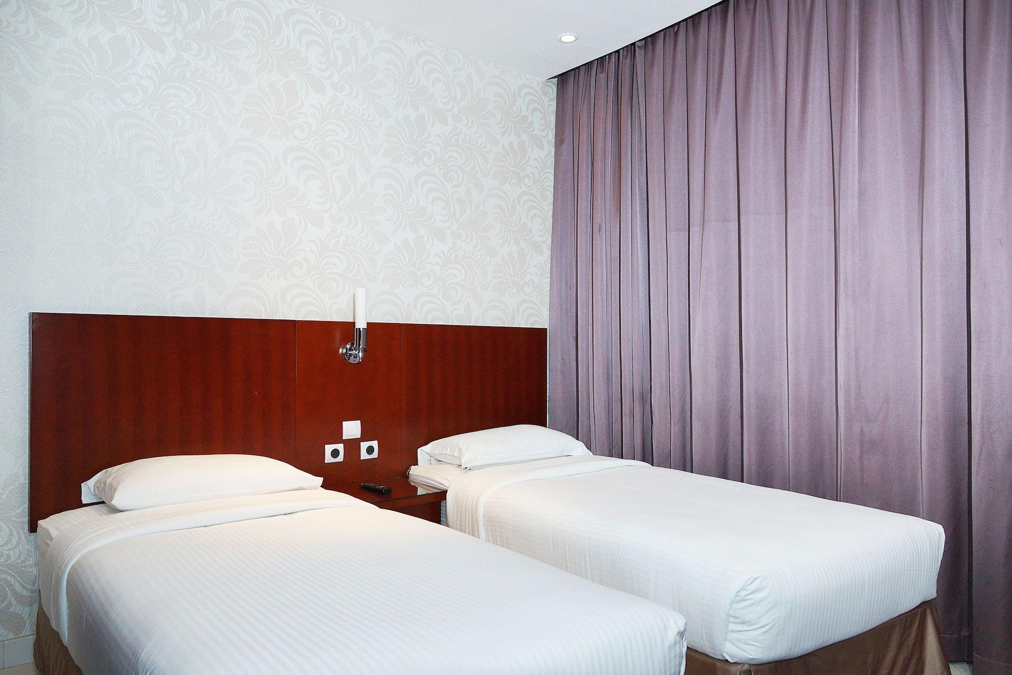 แกรนด์ เมราล โฮเต็ล Hotel อัลโคห์บาร์ ภายนอก รูปภาพ