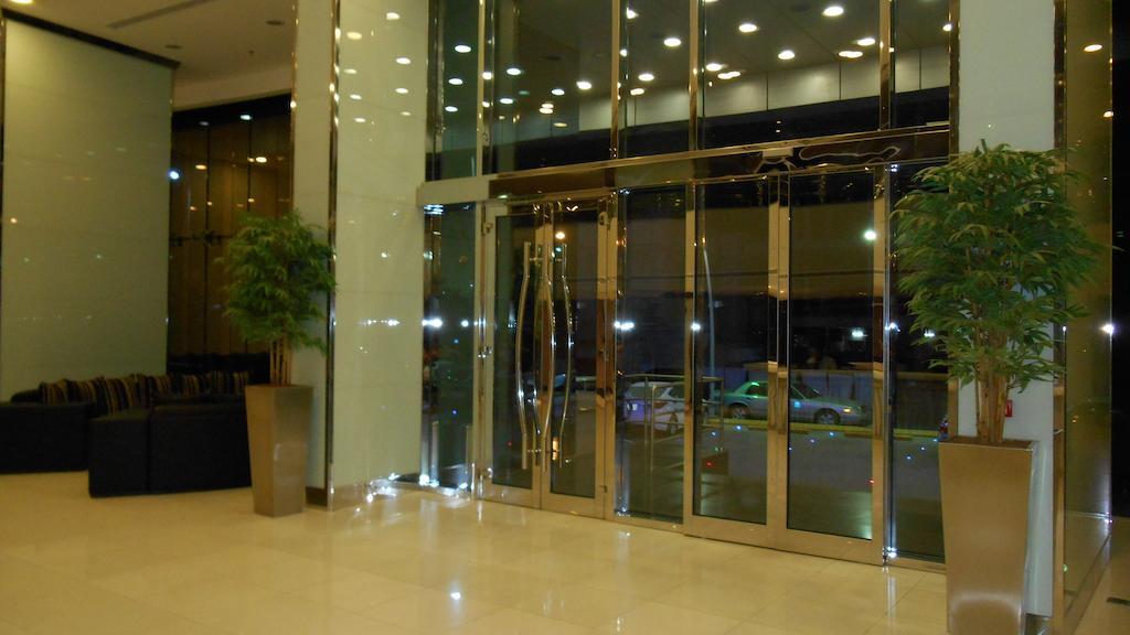 แกรนด์ เมราล โฮเต็ล Hotel อัลโคห์บาร์ ภายนอก รูปภาพ