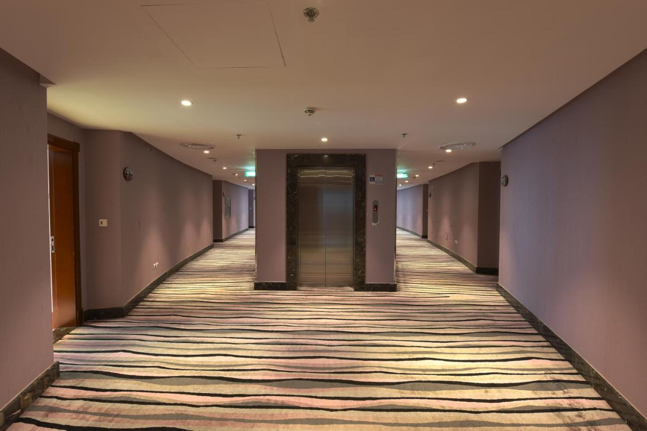 แกรนด์ เมราล โฮเต็ล Hotel อัลโคห์บาร์ ภายนอก รูปภาพ